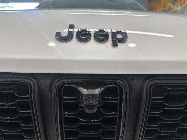 new 2025 Jeep Grand Cherokee car, priced at $49,815