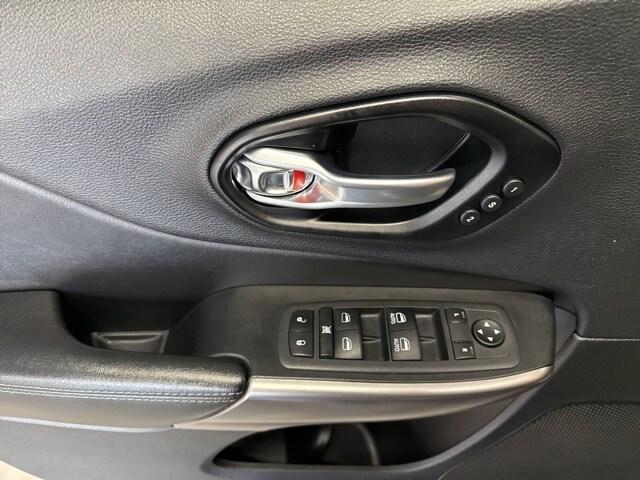 used 2022 Jeep Cherokee car, priced at $22,995
