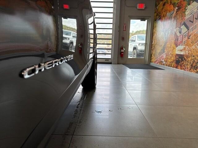 used 2022 Jeep Cherokee car, priced at $22,995