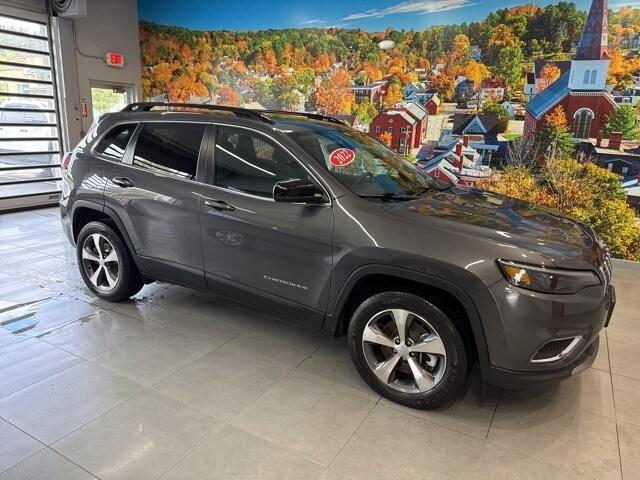 used 2022 Jeep Cherokee car, priced at $22,995