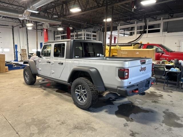 new 2024 Jeep Gladiator car, priced at $54,657