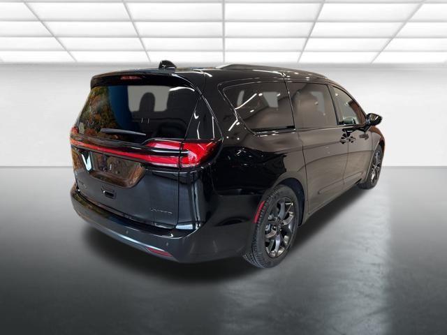 new 2026 Chrysler Pacifica car, priced at $47,745