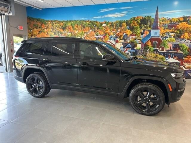 new 2025 Jeep Grand Cherokee L car, priced at $48,512