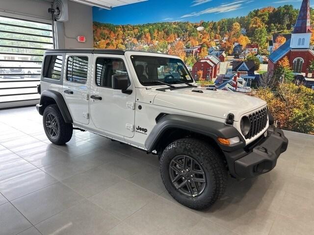 new 2025 Jeep Wrangler car, priced at $47,871