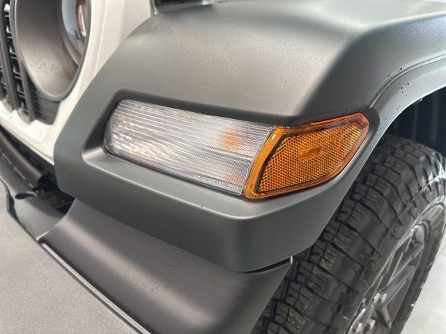 new 2025 Jeep Wrangler car, priced at $44,730