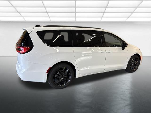 new 2026 Chrysler Pacifica car, priced at $47,745