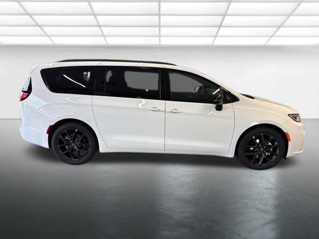 new 2026 Chrysler Pacifica car, priced at $47,745