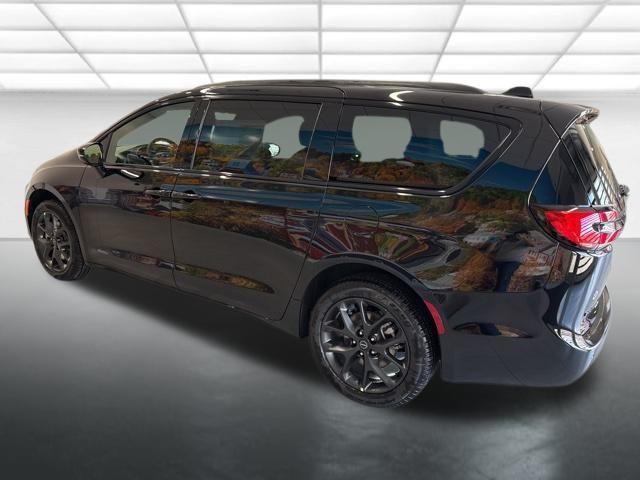 new 2026 Chrysler Pacifica car, priced at $47,975