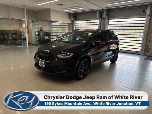 new 2026 Chrysler Pacifica car, priced at $47,975