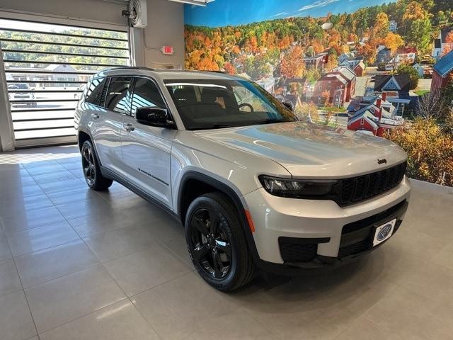 used 2023 Jeep Grand Cherokee L car, priced at $27,995