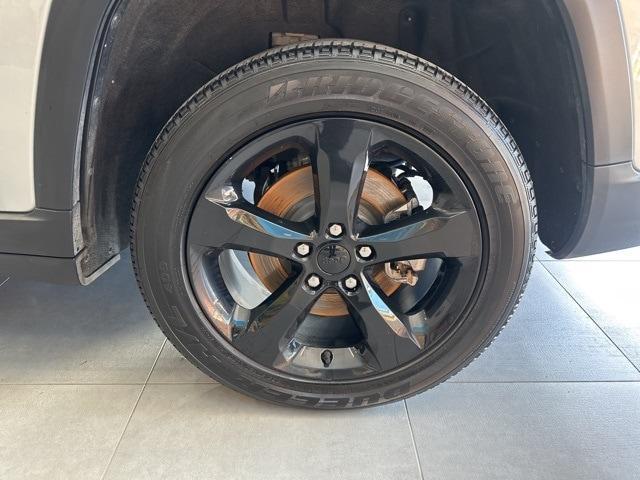 used 2023 Jeep Grand Cherokee L car, priced at $27,995