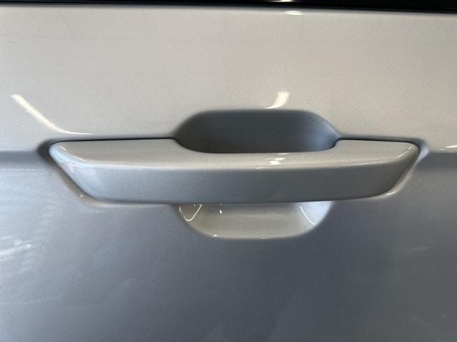 used 2023 Jeep Grand Cherokee L car, priced at $27,995