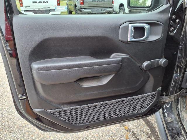 used 2022 Jeep Gladiator car, priced at $30,395