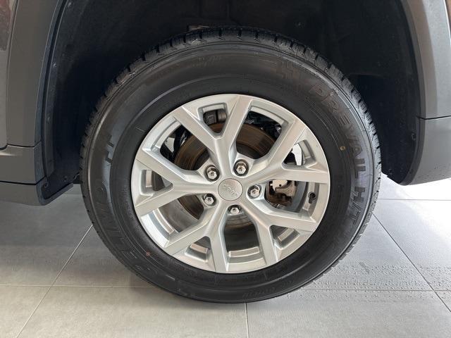 used 2023 Jeep Grand Cherokee car, priced at $28,295