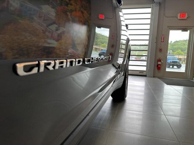 used 2023 Jeep Grand Cherokee car, priced at $28,295