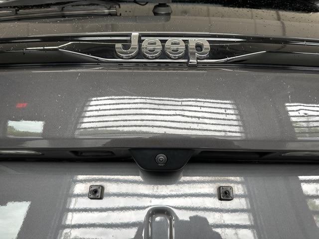 used 2023 Jeep Grand Cherokee car, priced at $28,295