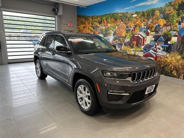 used 2023 Jeep Grand Cherokee car, priced at $28,295