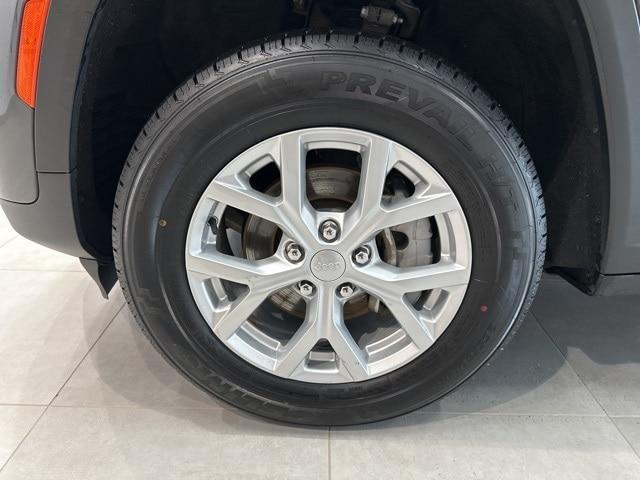 used 2023 Jeep Grand Cherokee car, priced at $28,295