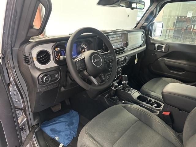 new 2025 Jeep Wrangler car, priced at $43,825
