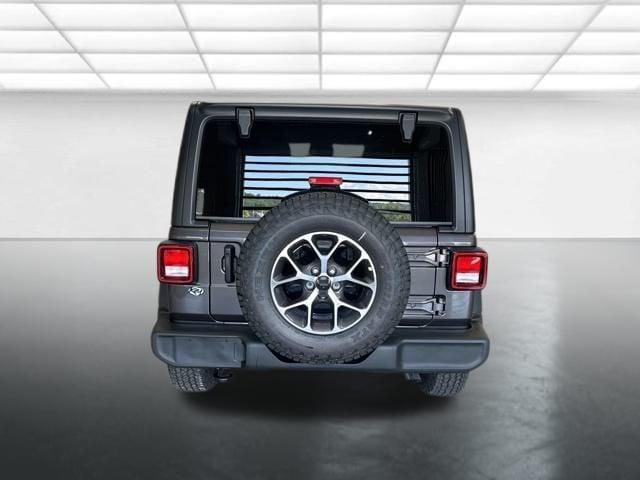 new 2025 Jeep Wrangler car, priced at $42,825