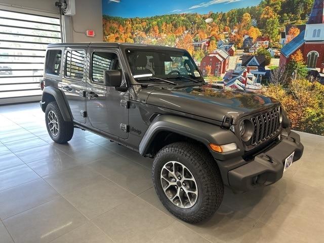 new 2025 Jeep Wrangler car, priced at $46,825