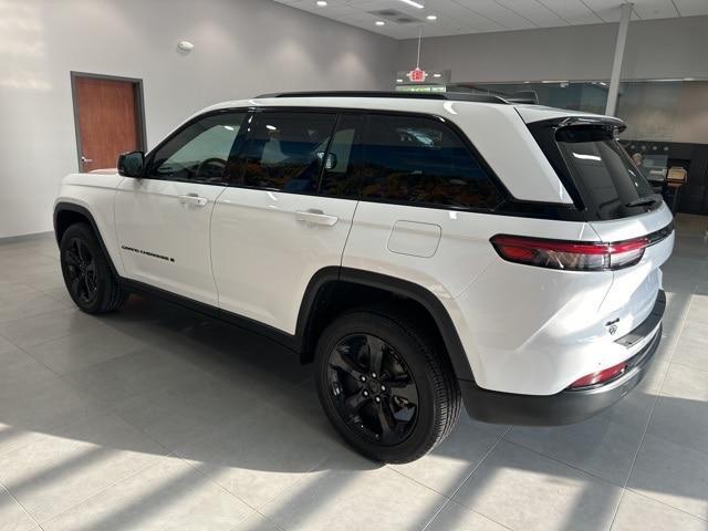 used 2023 Jeep Grand Cherokee car, priced at $34,995