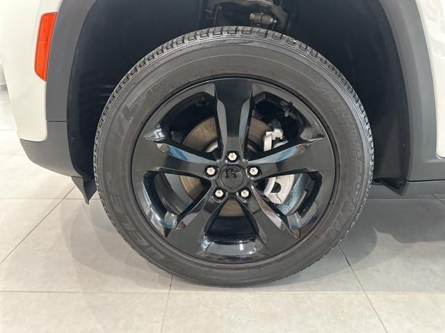 used 2023 Jeep Grand Cherokee car, priced at $34,995