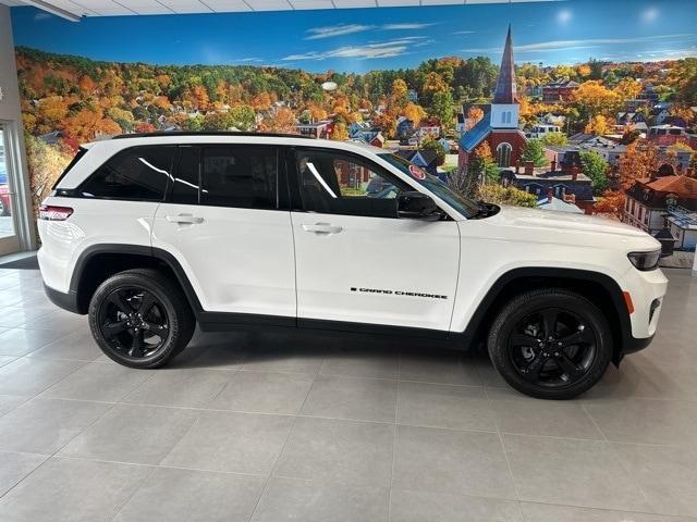 used 2023 Jeep Grand Cherokee car, priced at $34,995