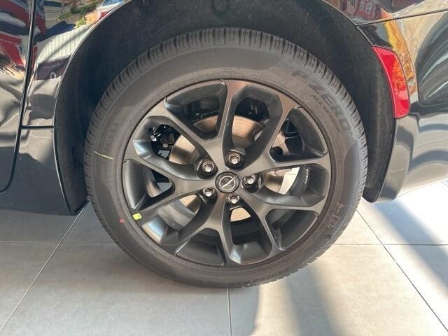 new 2025 Chrysler Pacifica car, priced at $51,944