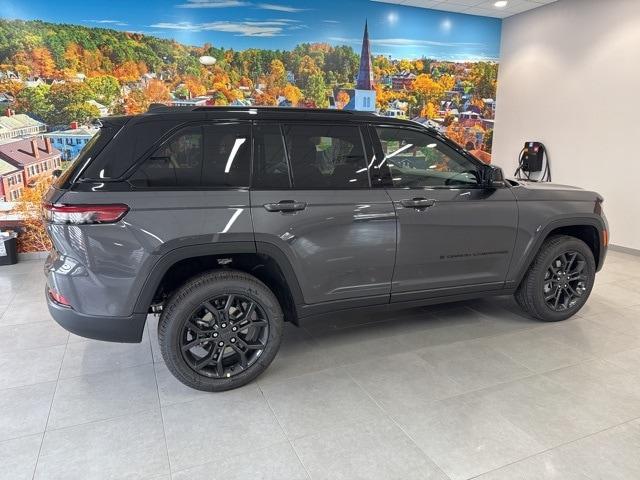 new 2025 Jeep Grand Cherokee car, priced at $48,485