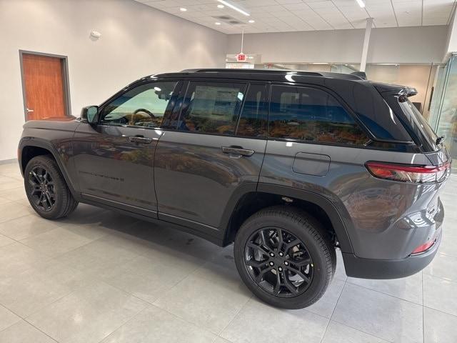 new 2025 Jeep Grand Cherokee car, priced at $48,485