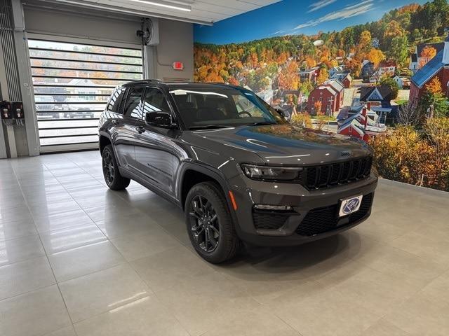 new 2025 Jeep Grand Cherokee car, priced at $48,485