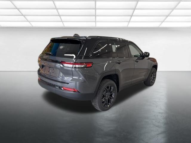 new 2025 Jeep Grand Cherokee car, priced at $46,485