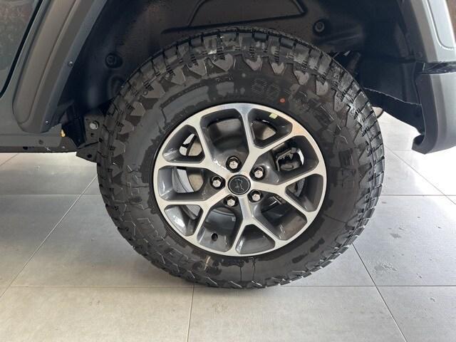 new 2025 Jeep Wrangler car, priced at $45,971