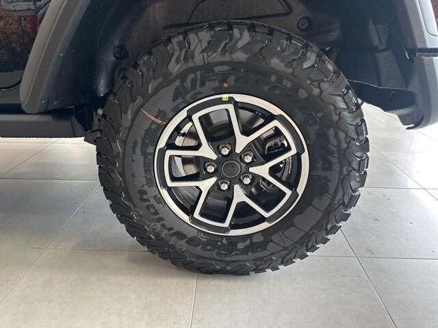 new 2025 Jeep Wrangler car, priced at $56,533