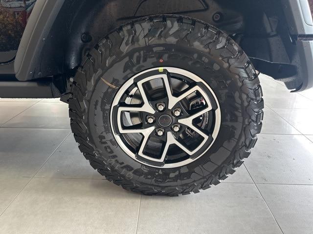 new 2025 Jeep Wrangler car, priced at $57,785