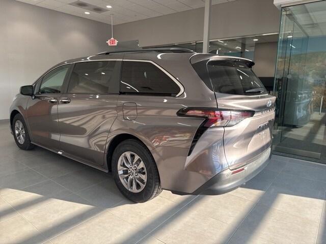 used 2023 Toyota Sienna car, priced at $37,995