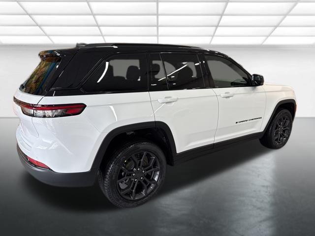 new 2025 Jeep Grand Cherokee car, priced at $45,890