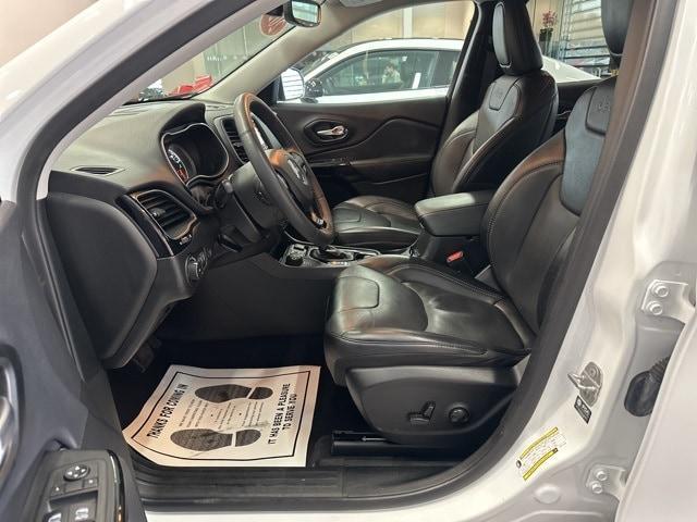 used 2023 Jeep Cherokee car, priced at $23,499