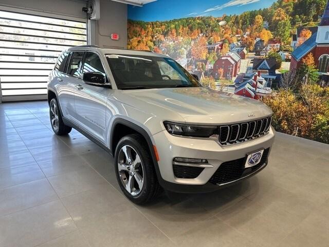 new 2024 Jeep Grand Cherokee car, priced at $52,935
