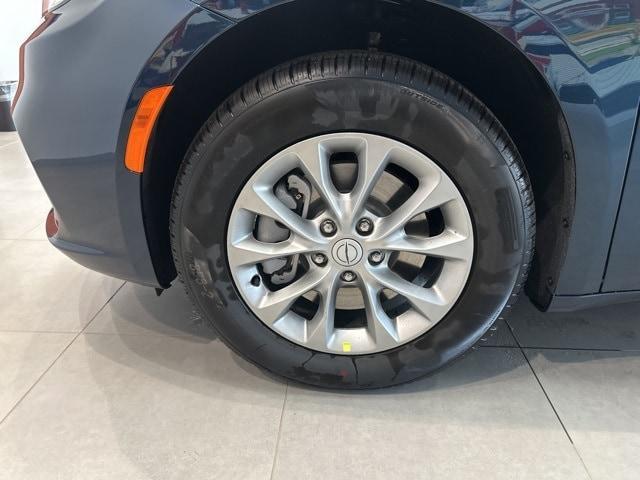 new 2025 Chrysler Pacifica car, priced at $46,080