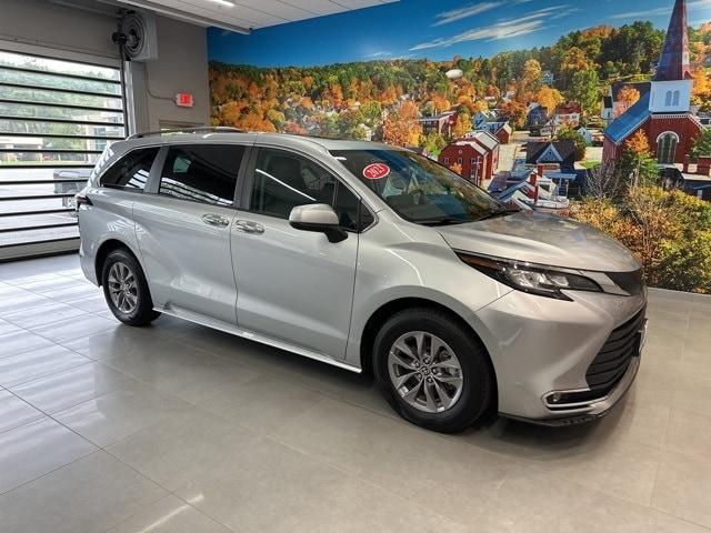 used 2023 Toyota Sienna car, priced at $38,595