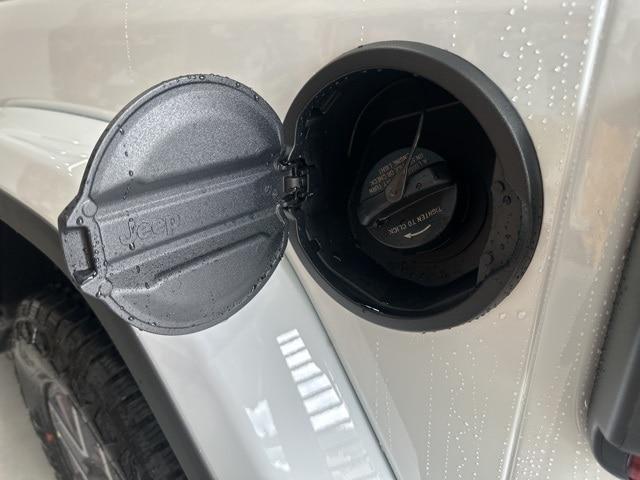 new 2025 Jeep Wrangler car, priced at $51,322