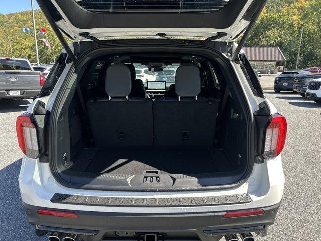 new 2025 Ford Explorer car, priced at $61,155