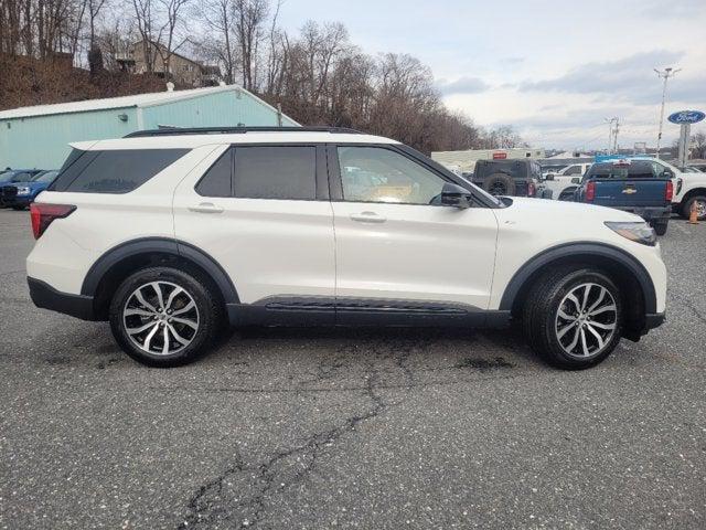 new 2025 Ford Explorer car, priced at $49,460