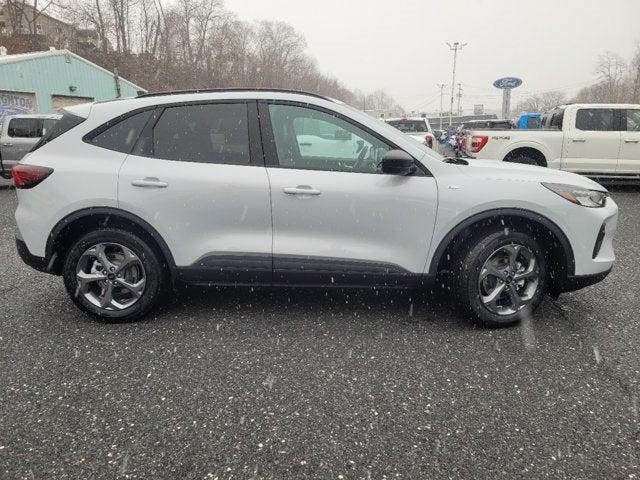 new 2025 Ford Escape car, priced at $33,135