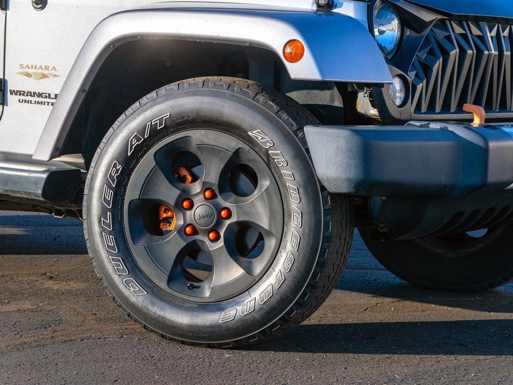used 2015 Jeep Wrangler Unlimited car, priced at $18,899