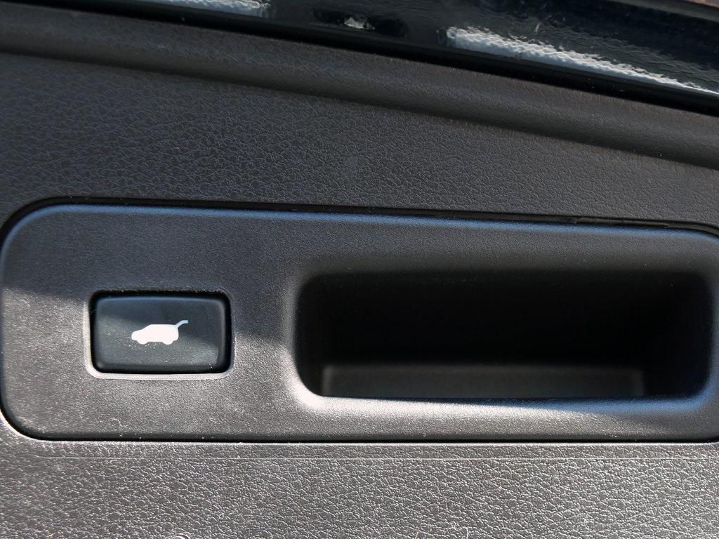 used 2018 Acura MDX car, priced at $18,790