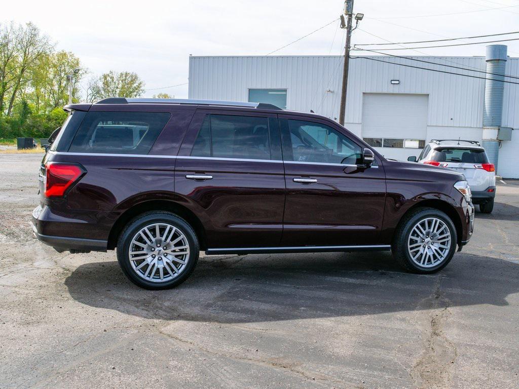 used 2024 Ford Expedition car, priced at $59,446