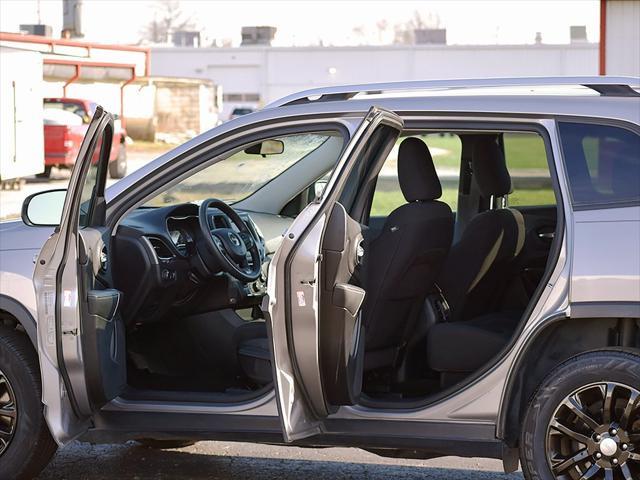 used 2020 Jeep Cherokee car, priced at $16,154